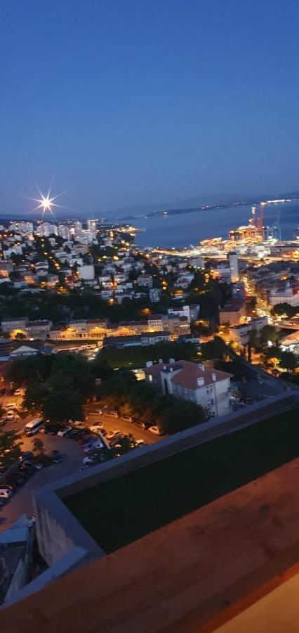 City Lights Penthouse Рийека Екстериор снимка