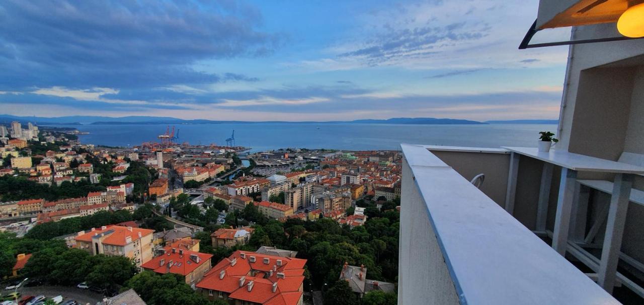 City Lights Penthouse Рийека Екстериор снимка